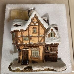 NIB - A Christmas Carol "Scrooge & Marley Counting House" Light Up Village House